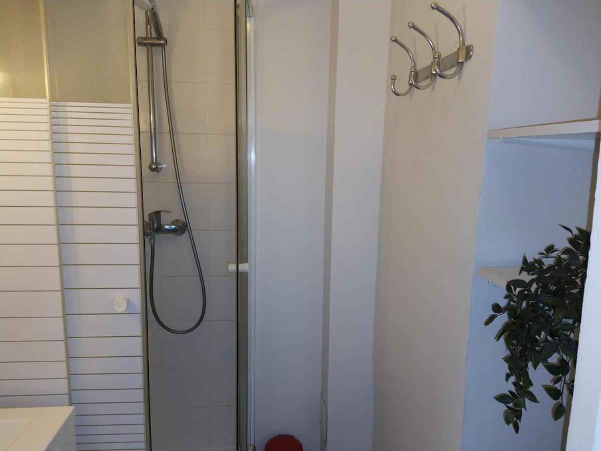 Heart Of - - 2p - Invalides Free Netflix Apartment Paris